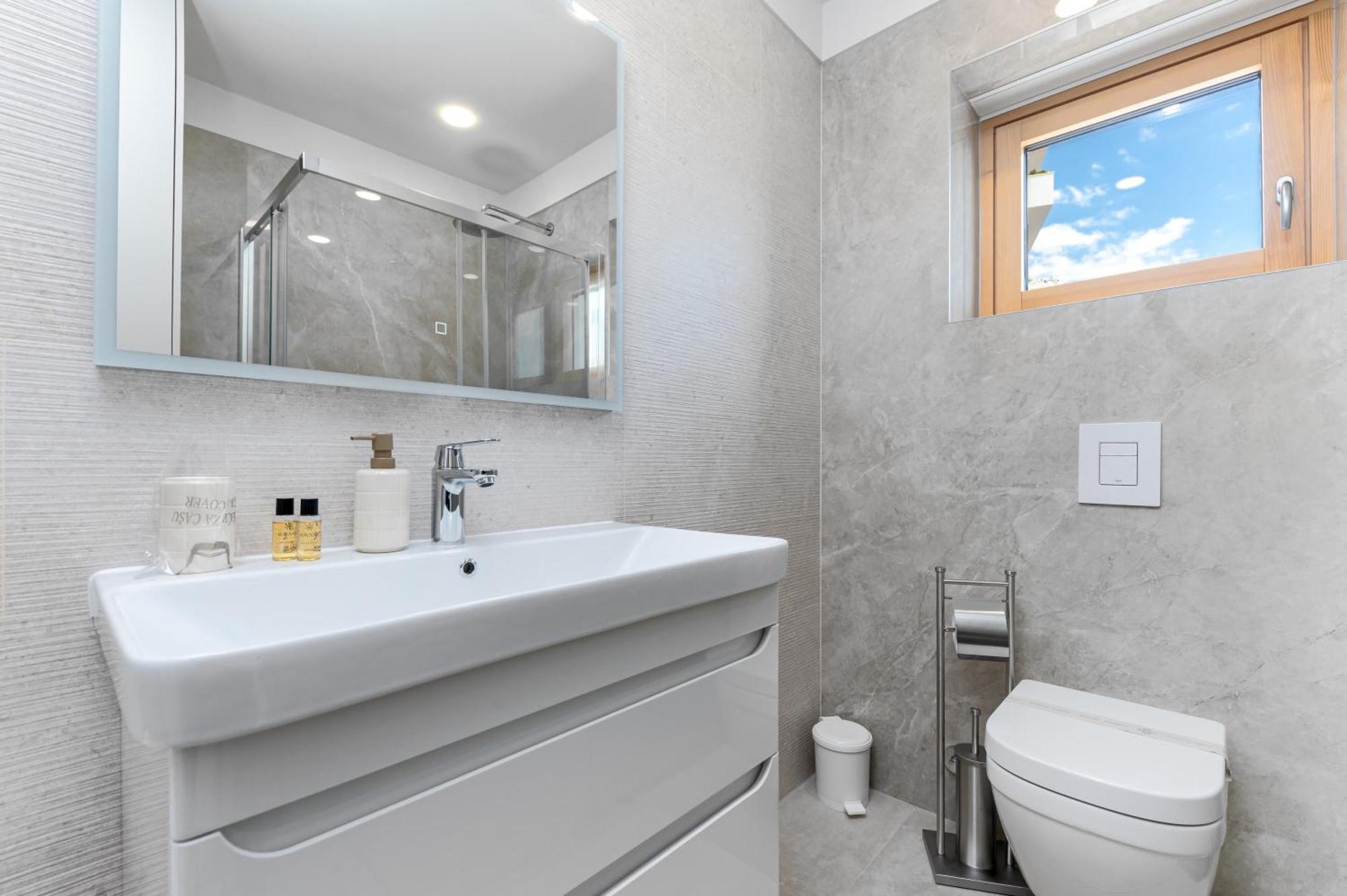 Luxury Adria Sea City & Mountain View Apartment Makarska Extérieur photo